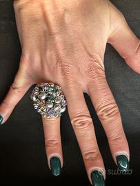 Anello in argento a grappolo con cristalli