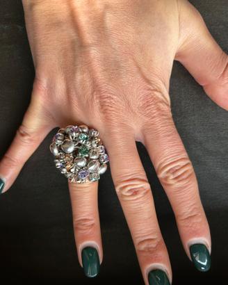 Anello in argento a grappolo con cristalli
