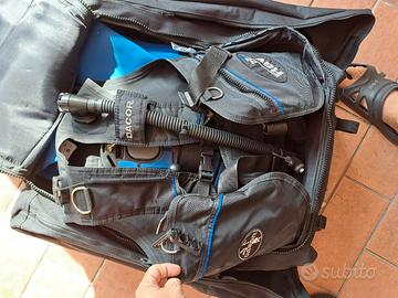 2 mute sub donna S 3mm 1short uomo ,gav S e sacca