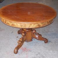 antico tavolo in mogano apribile fino a circa m.4,