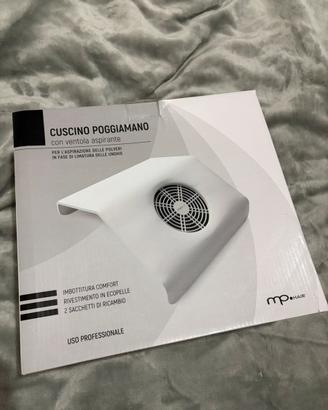 Cuscino con aspirazione per unghie