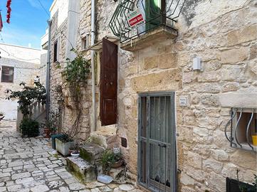 2 LOCALI A CAROVIGNO