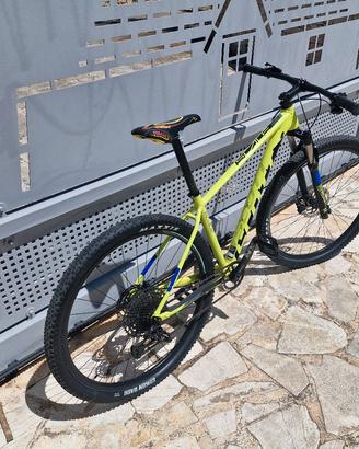 bici SCOTT Scale