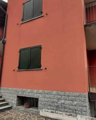 Immobile in asta di 176 m² con 3 locali e box auto