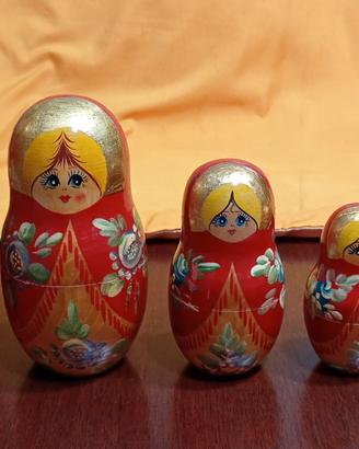 MATRIOSKA 7 PEZZI IN  LEGNO DECORATA A MANO