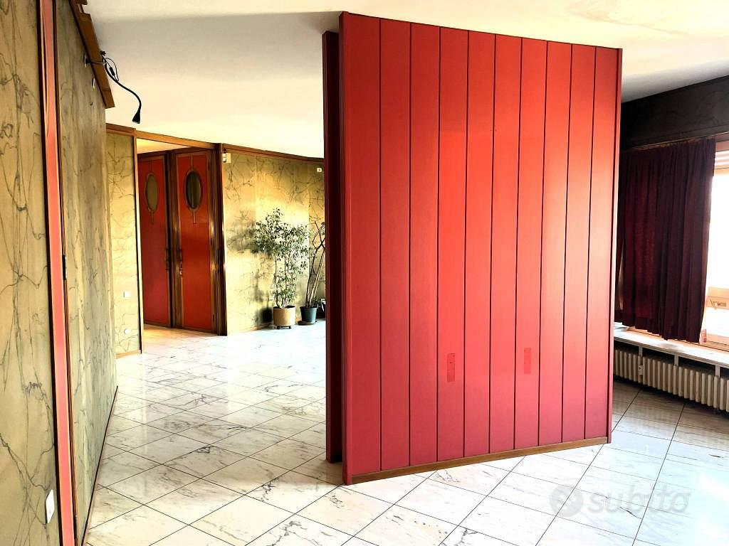 Appartamento di 260 m² con più di 5 locali a Verce - Vista 2
