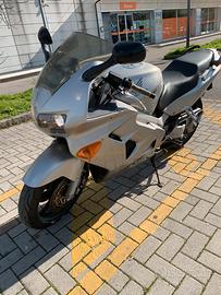 Moto honda VFR 800 iscritta FMI