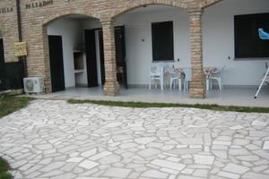 5/9-12/9 Villetta CON GIARDINO IND. a Scacchi -280