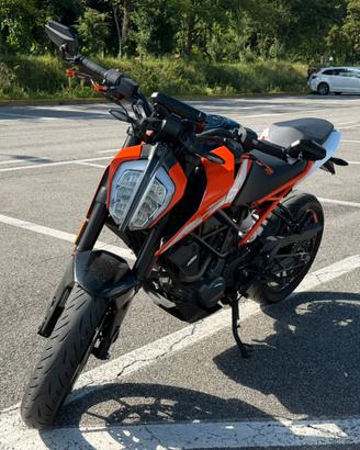KTM duke 125