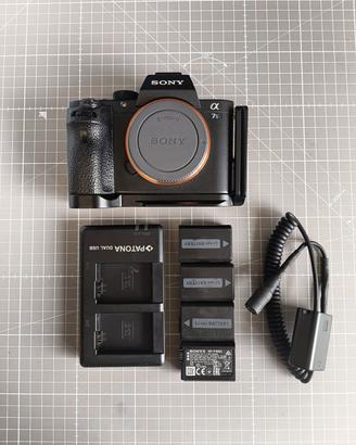 Sony a7 sii Bundle - Cage - 5 Batterie - Dummy Bat