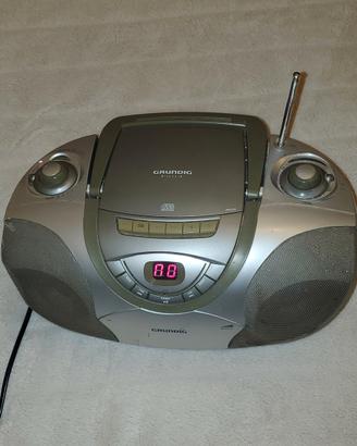 Radiocassette Grundig con CD e manuale