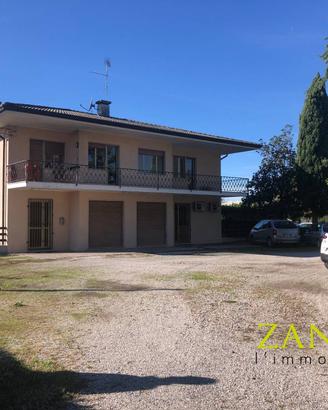 Locale commerciale - Capriva del Friuli