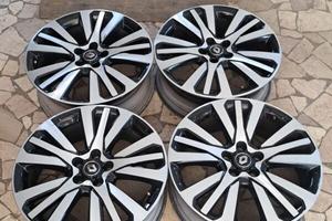 4 - CERCHI IN LEGA RENAULT 7X19 5X114,3 ET40 CB 66