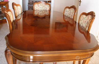TAVOLO IN LEGNO MASSELLO + 6 SEDIE