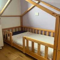 Lettino montessori in legno