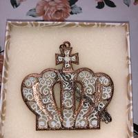 Collana ciondolo a forma di corona