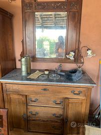 Mobili e pentole in rame