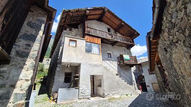 CASA SEMINDIPENDENTE A OYACE