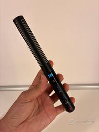 Microfono wireless Comica VM40.