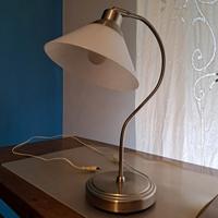 lampada da tavolo moderna