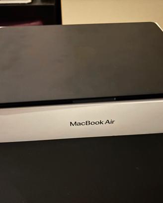 Mac Book Air  250GB M2
