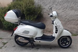 Piaggio Vespa 300 GTS hpe - 2010