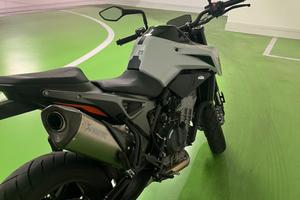 KTM Duke 790