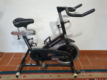 Bici da spinning professionale. 