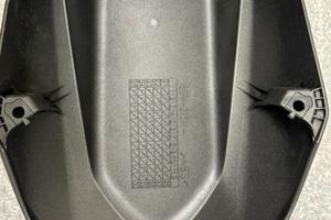 PARAFANGO ANTERIORE TMAX 560