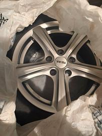 4 ruote con cerchione