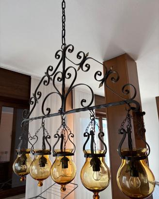 Lampadario vintage ferro battuto vetro ambrato