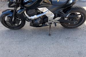 Kawasaki Z750 anno 2009