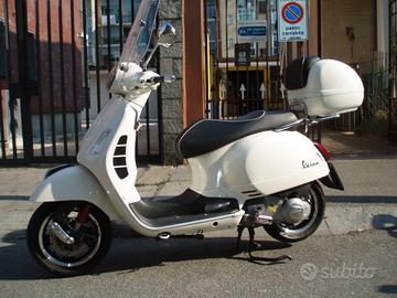 Vespa GTS 300 Super ABS\ASR - 12059 km