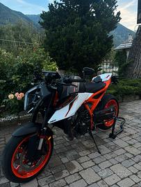 Ktm 990 duke r 2026