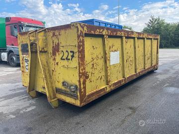 CONTAINER SCARRABILE USATO A CIELO APERTO