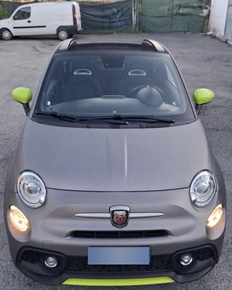 Abarth fiat 500 pista 595 cabrio 