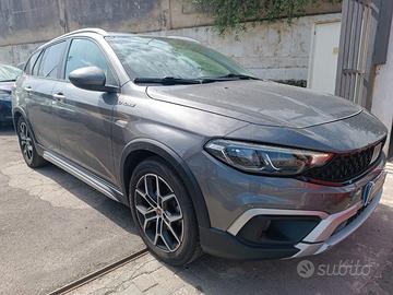 Fiat Tipo 1.5 Hybrid DCT 5 porte Cross