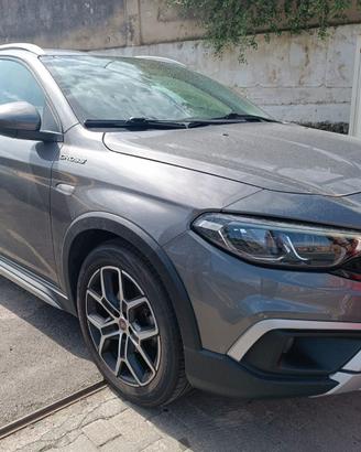 Fiat Tipo 1.5 Hybrid DCT 5 porte Cross