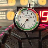 4 GOMME 225 50 18 INVERNALI 85% HANKOOK