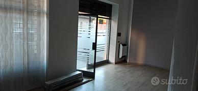 Locale commerciale in zona semi centrale