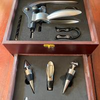Set vino in cofanetto di legno