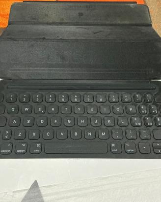 Apple Smart Keyboard