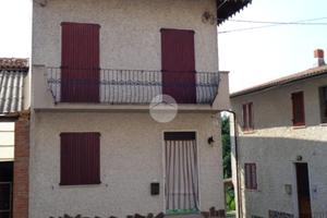 CASA SEMINDIPENDENTE A SAN DAMIANO AL COLLE