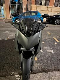 YAMAHA XMAX 300 2025