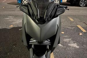 YAMAHA XMAX 300 2025