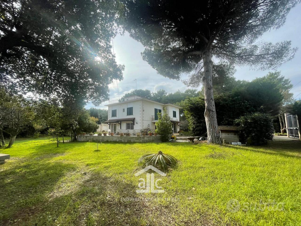 CASA INDIPENDENTE SU LOTTO DI 2000 MQ. - Vista 4