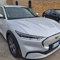 Ford Mustang Mach-E Extended 300CV