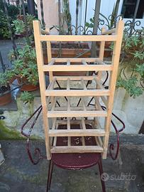 scaffale in. legno per vino