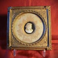 QUADRETTO DEVOZIONALE  CON CAMMEO con CRISTO- 1800