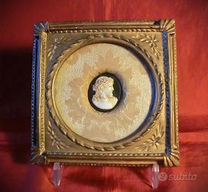 QUADRETTO DEVOZIONALE  CON CAMMEO con CRISTO- 1800